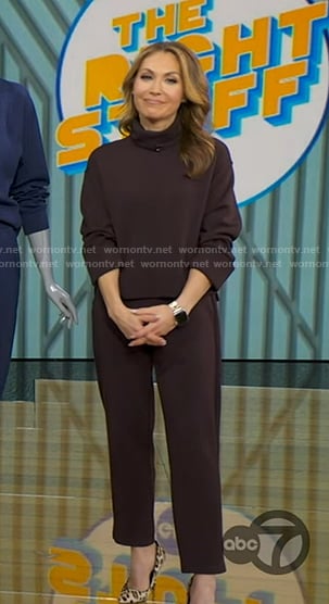 Lori's brown turtleneck sweatshirt and pants on Good Morning America