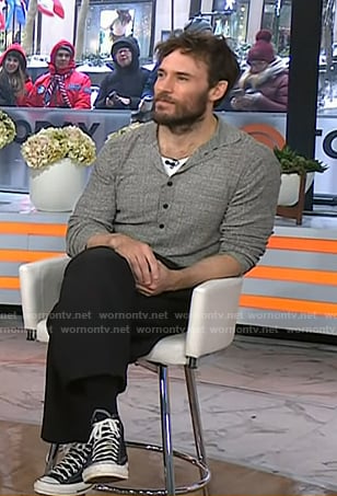 Sam Claflin's black sneakers on Today