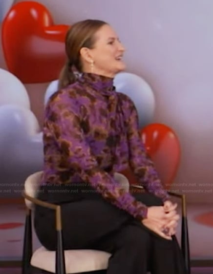 Amy Nofziger's purple printed turtleneck top on Live with Kelly and Mark