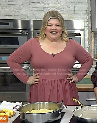 Danielle Kartes's pink long sleeve dress on Today