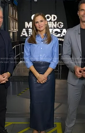 Jennifer Garner's navy leather pencil skirt on Good Morning America