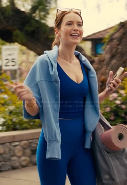 Lauren's blue sports top and leggings on The Burbs