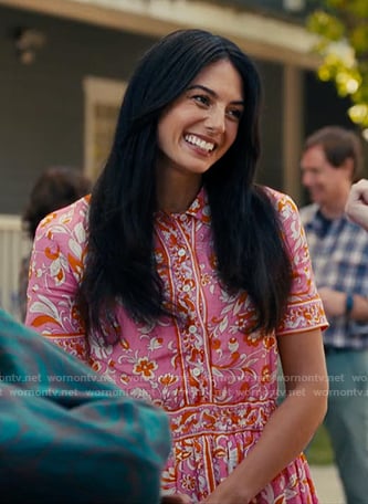 Lauryn's pink floral shirtdress on The Burbs