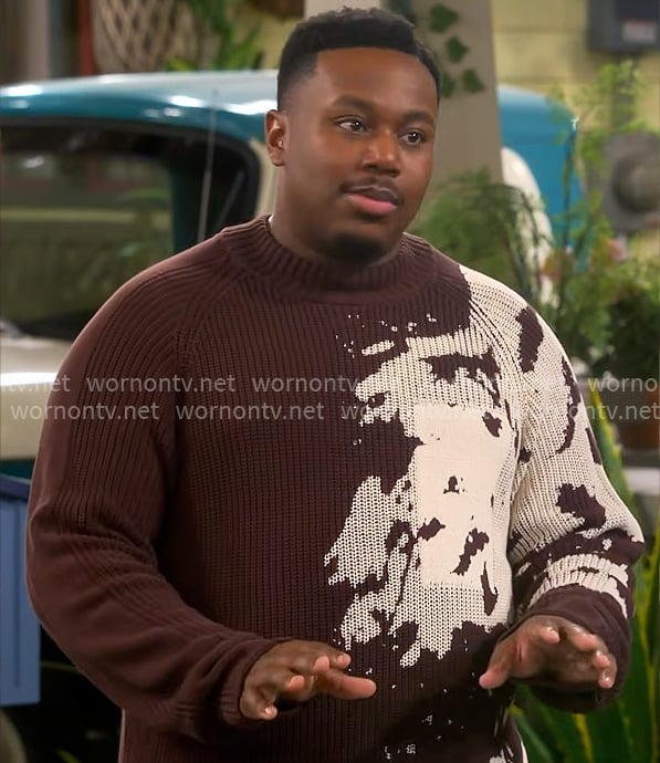Marty's brown splatter print sweater on The Neighborhood