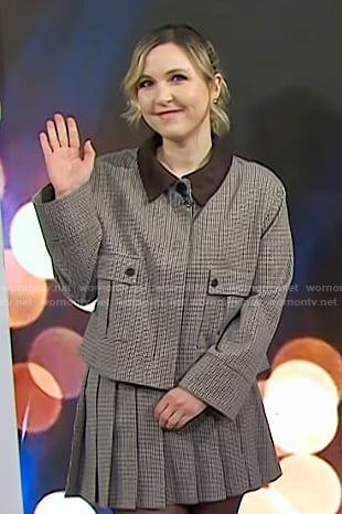 Taylor Tomilinson's brown plaid collared jacket on Today