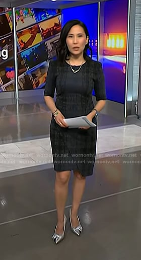 Vicky's metallic bow heel pumps on NBC News Daily
