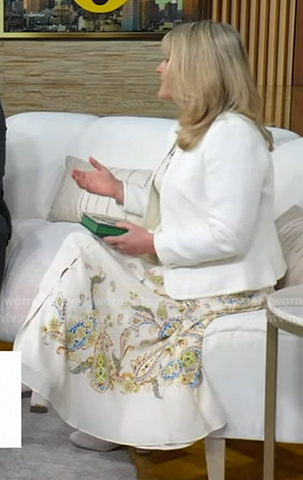 Cliodhna O'Sullivan's paisley print dress and white jacket on Good Morning America