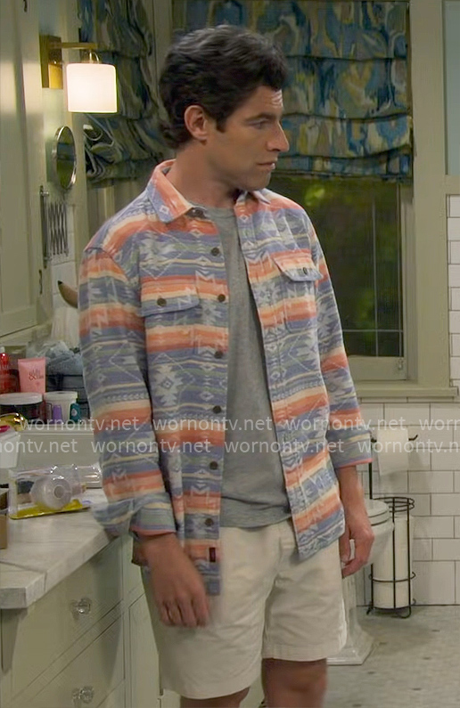 Dave's multi colored printed shirt on The Neighborhood