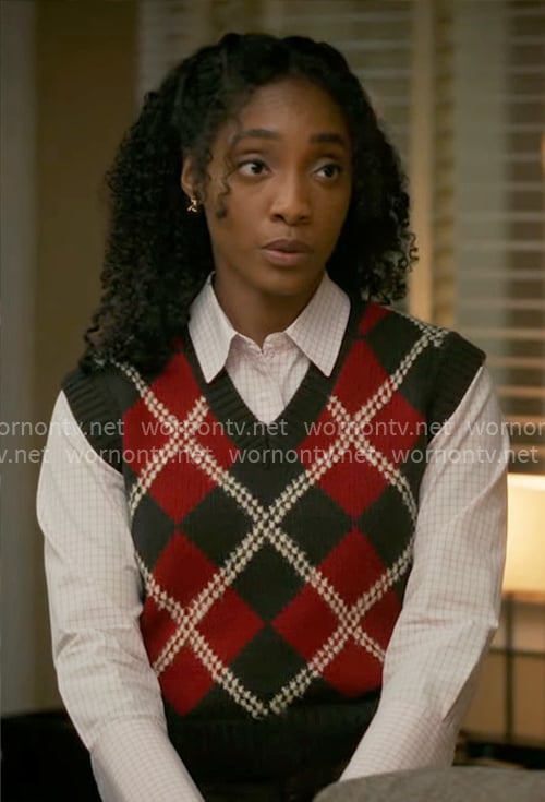 Faith's red argyle sweater vest on Will Trent