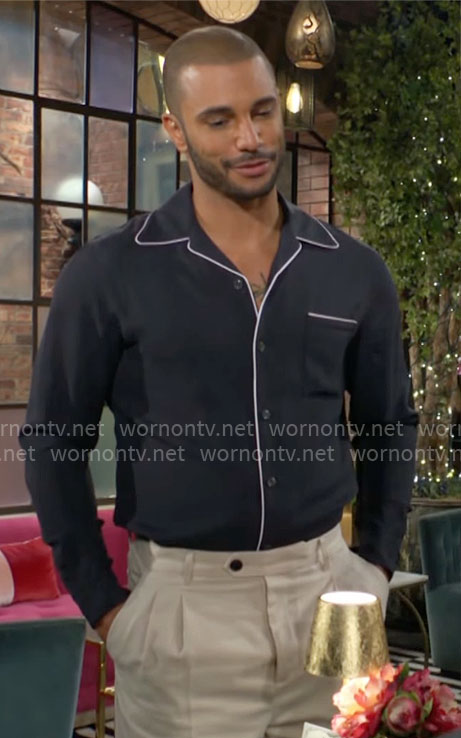 Holden's navy pajama style shirt and white pants on The Young and the Restless