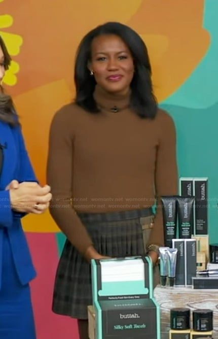Janai's mixed plaid mini skirt on Good Morning America