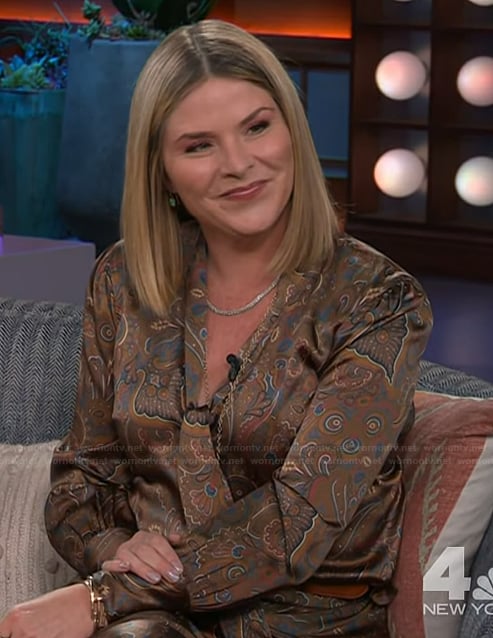 Jenna's paisley print satin top and skirt on The Kelly Clarkson Show