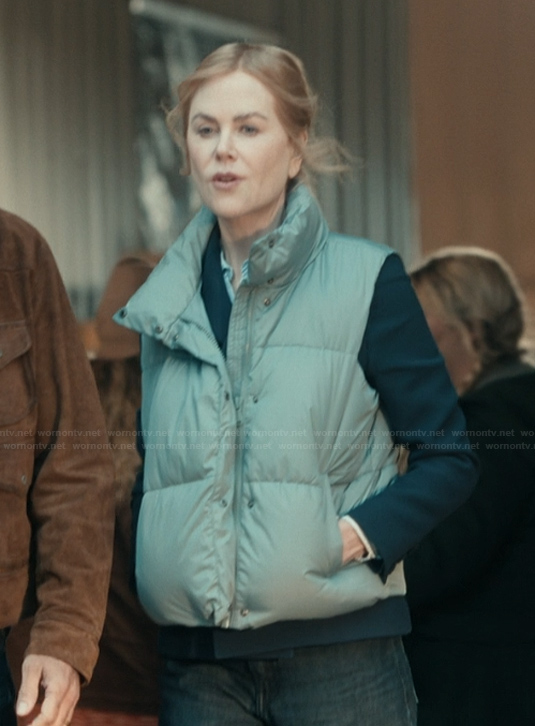 Kay's blue padded vest on Scarpetta