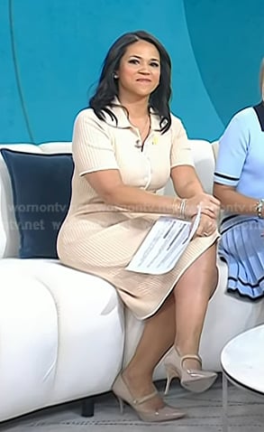 Laura's beige mary jane pumps on Today