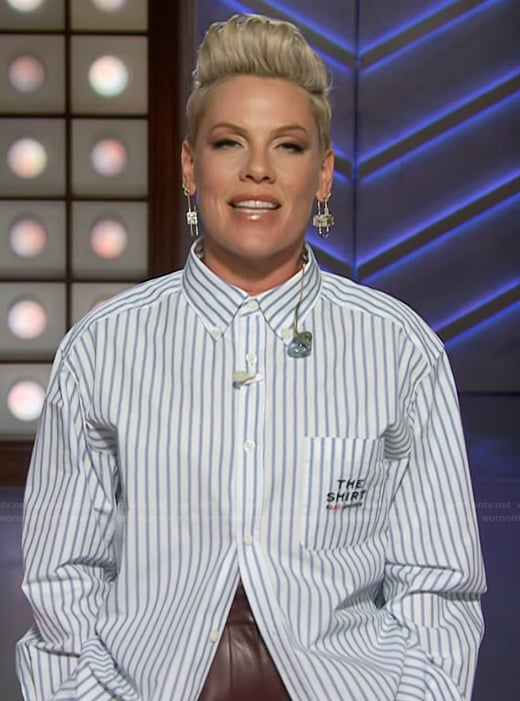 Pink's striped shirt on The Kelly Clarkson Show