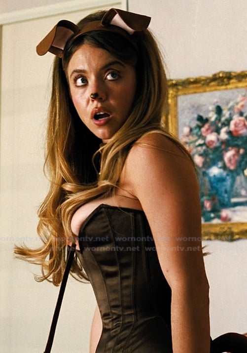 Cassie's brown corset on Euphoria