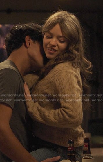 Dani's beige cable knit sweater on Greys Anatomy