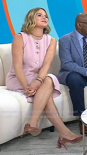 Jenna's pink pumps with tassels on Today