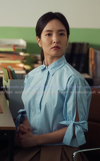 Jiwon's blue tie sleeve shirt on XO Kitty