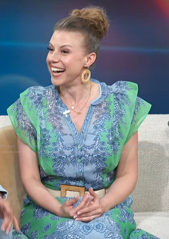 Jodie Sweetin's floral print top and skirt on Access Hollywood