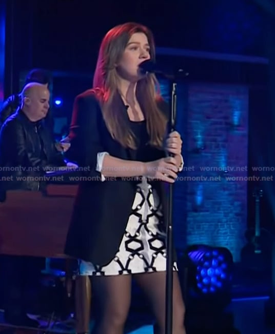 Kelly's printed mini skirt on The Kelly Clarkson Show