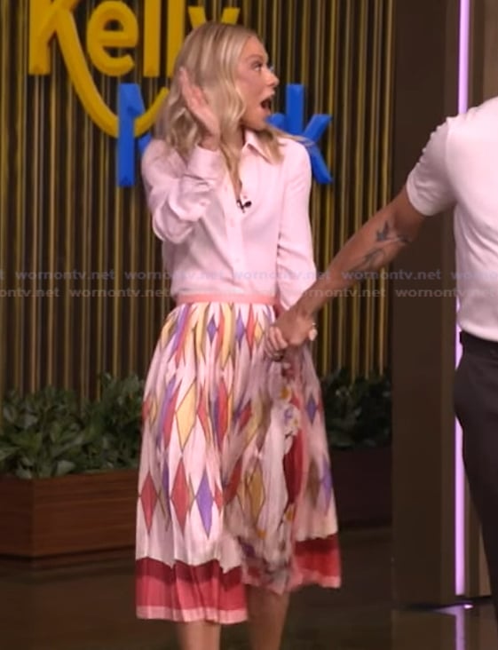 Kelly's printed skirt on Live with Kelly and Mark