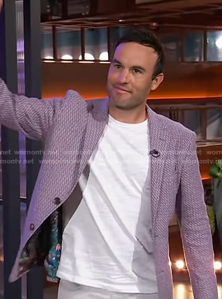 Landon Donovan's textured blazer on The Kelly Clarkson Show