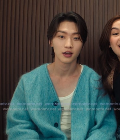 Min Ho's white tank and blue v-neck cardigan on XO Kitty