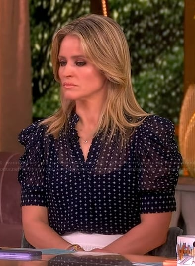 Sara's printed short sleeve top on The View