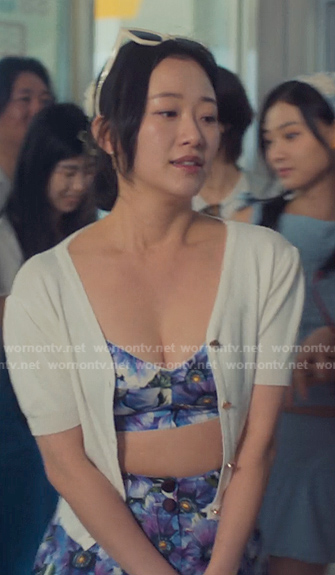 Yuri's purple floral crop top and shorts on XO Kitty