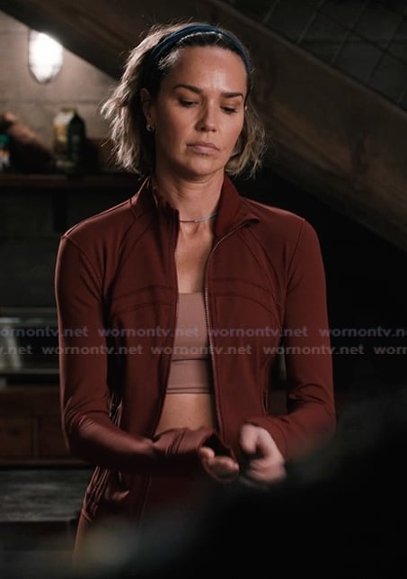 Belle's burgundy jacket on Marshals
