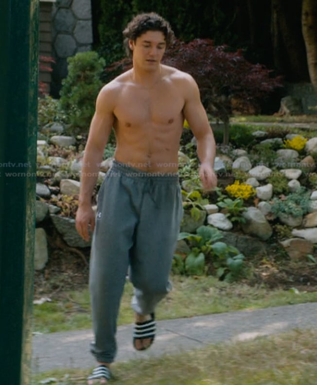 Garrett's gray sweatpants on Off Campus