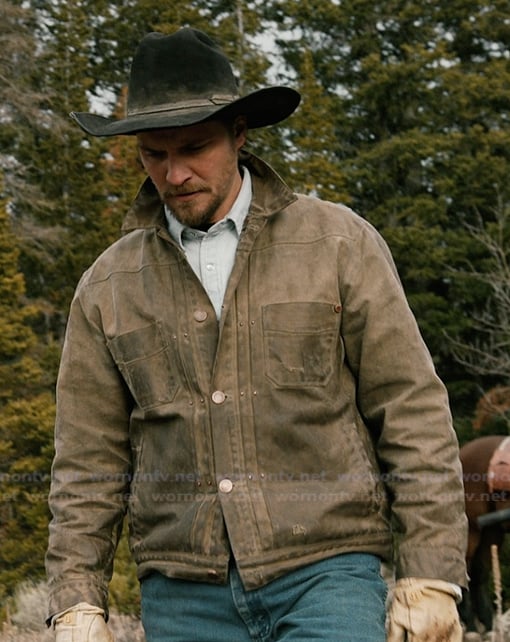 Kayce's beige waxed jacket on Marshals