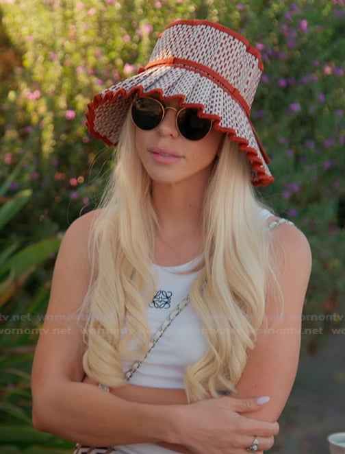 Lacy's white tank and printed sarong on The Valley
