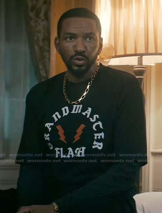 Mother's Milk's black Grandmaster Flash tee on The Boys