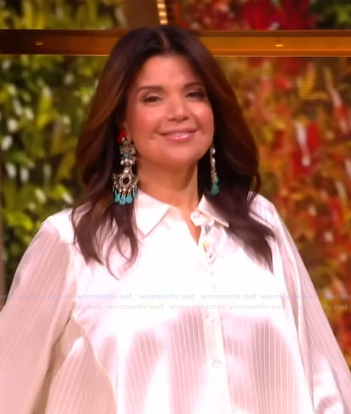 Ana's white asymmetric striped top and pants on The View