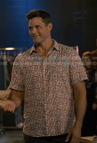 Cal's brown floral print shirt on Sweet Magnolias