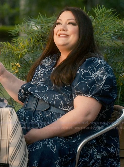 Dana's navy floral print dress on Sweet Magnolias