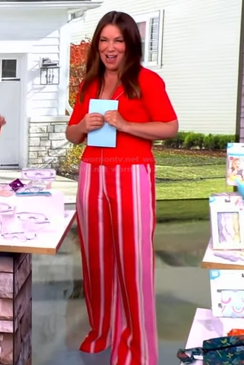Gretta Monahan's striped pants on The View