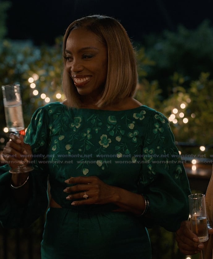 Helen's green floral print dress on Sweet Magnolias