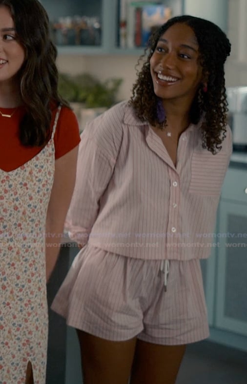 Jessica's pink striped pajama set on Sweet Magnolias