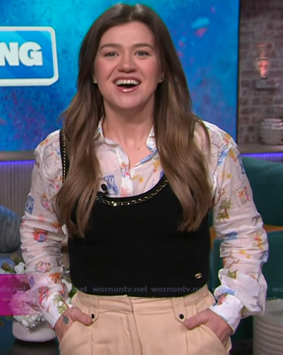 Kelly's printed shirt and vest on The Kelly Clarkson Show