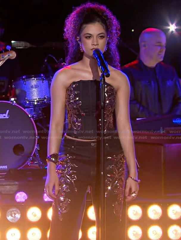 Liv Ciara's embellished denim corset and jeans on The Kelly Clarkson Show
