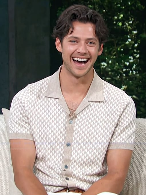 Matt Cornett's geometric print shirt on Access Hollywood