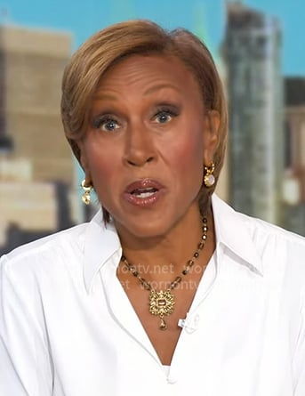 Robin's brown beaded pendant necklace on Good Morning America