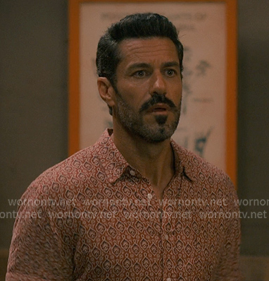 Ronnie's pink printed short sleeve shirt on Sweet Magnolias