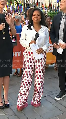 Sheinelle's pink geometric print pants on Today