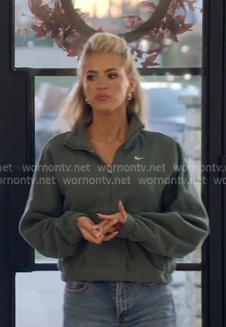 Allie's green cropped sweatshirt on The McBee Dynasty Real American Cowboys