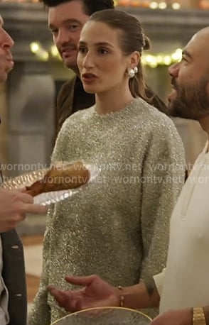 Amanda's silver sweater and fringed hem knit skirt on In The City