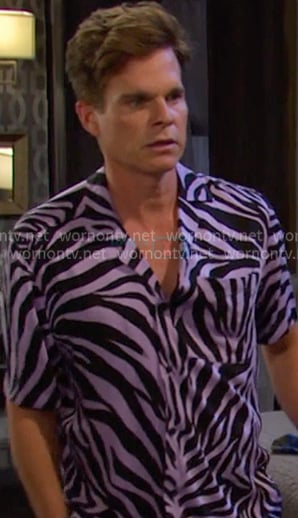 Leo's pink animal print shirt on Days of our Lives